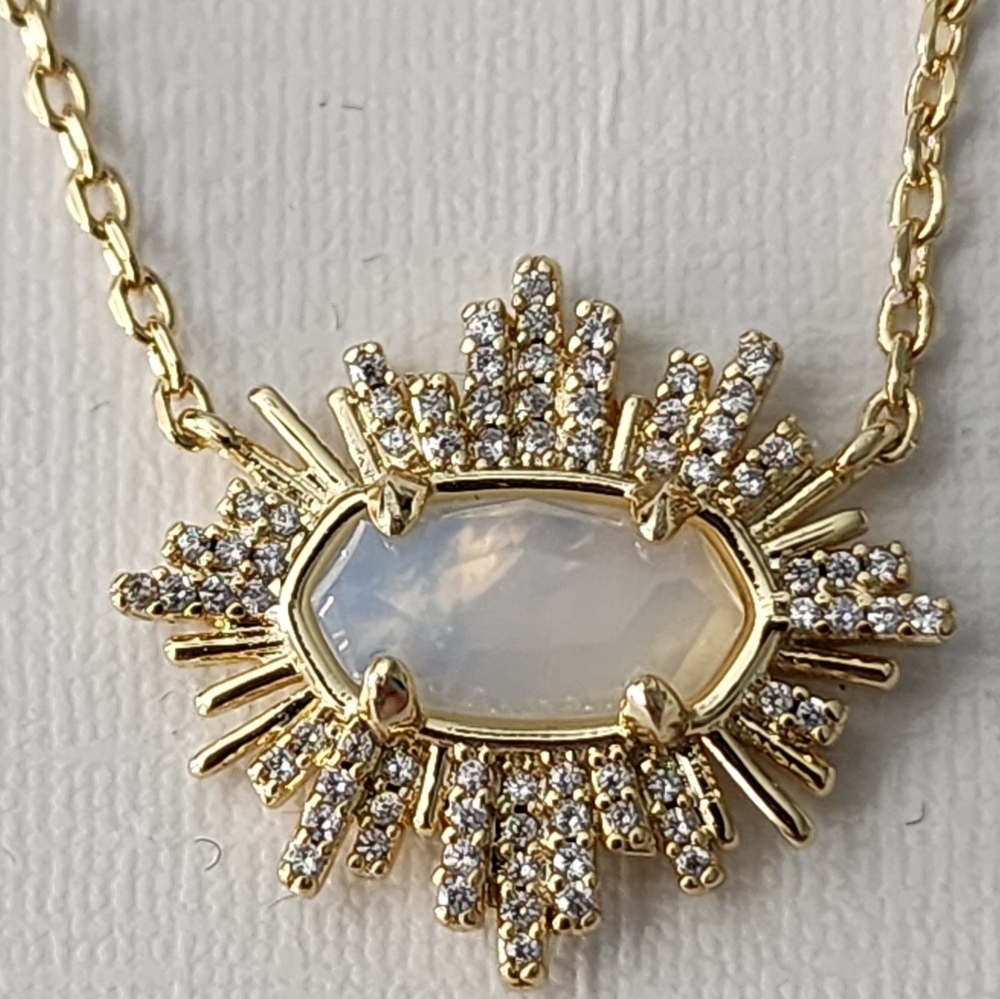 Gold "Greyson Sunburst"  Necklace with Dazzling Fixed Pendant NEW! Kendra Scott - Picture 2 of 8